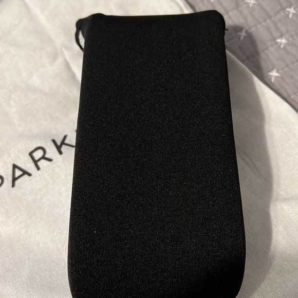 Eyeglass cases - Picture 9 of 10